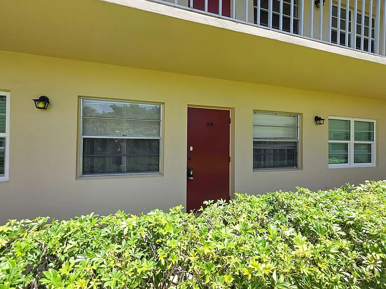 23 Vista Gardens Trl #104 — Photo 2