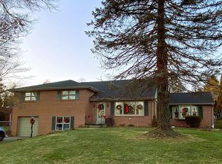 415 Beaumont Rd, York, PA 17403