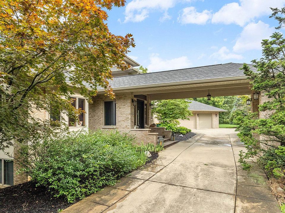 1st image of 50 Carrington Ct