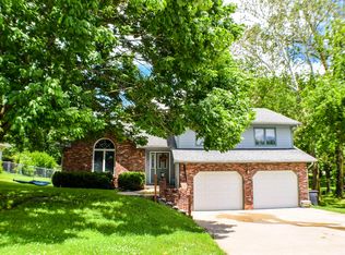 353 N Cedar Lake Dr W, Columbia, MO 65203