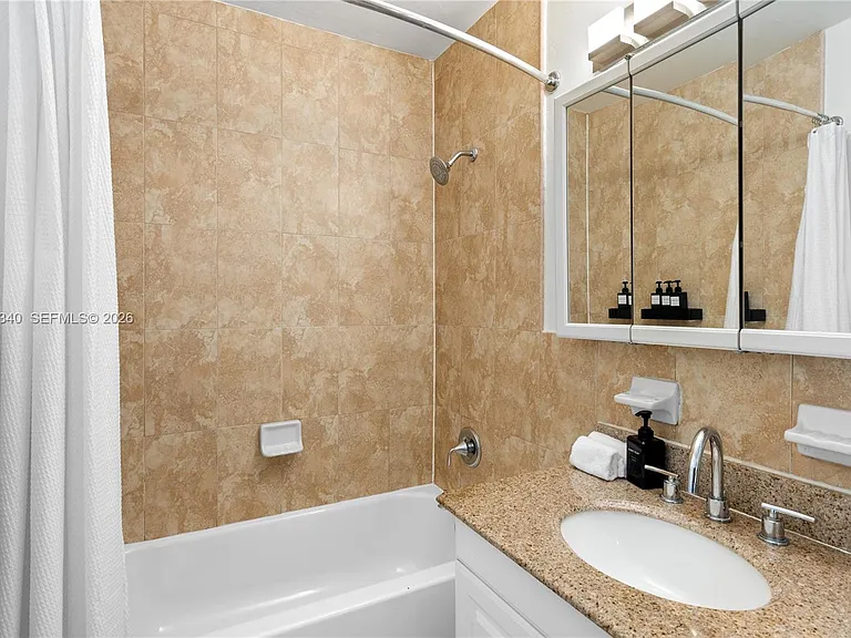 3134 Carter St #1 — Photo 31