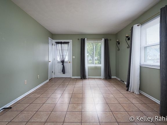 4th image of 2538 Hague Ave SW