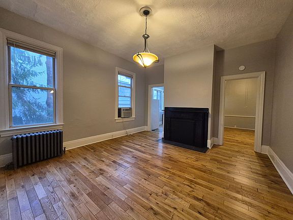 2nd image of 355 Lehigh Ave #1