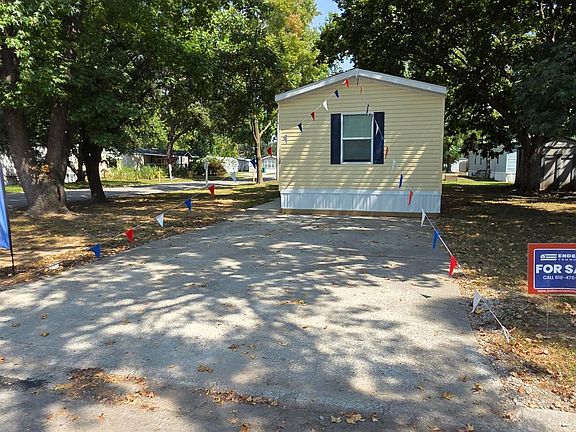 2nd image of 68 Lepere Ct #68
