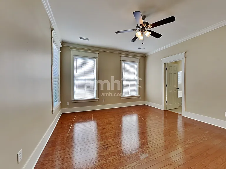232 Cameron St — Photo 12