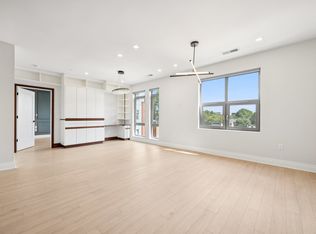 900 11th St SE UNIT 309, Washington, DC 20003