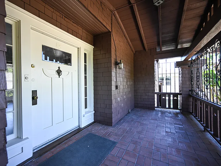 1208 24th St — Photo 11