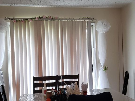 Breakfast room with sliding door to back yard