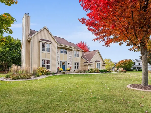 W142N10617 Magnolia DRIVE, Germantown, WI 53022