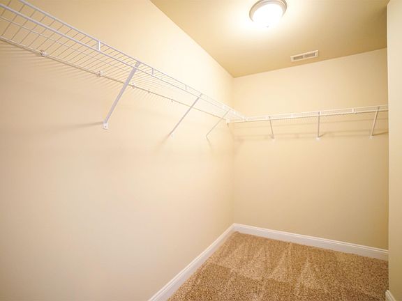 5th image of 303 Rotunda St APT 205