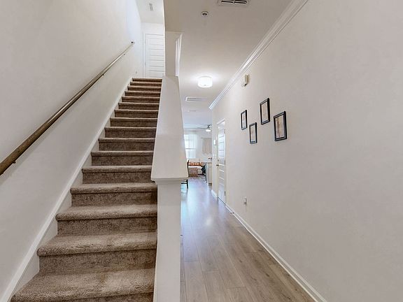 3rd image of 3318 Brookberry Ln