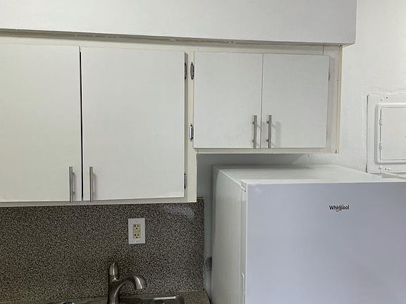5th image of 1235 W 66th St #11319647