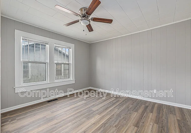 1174 Birmingham St — Photo 9