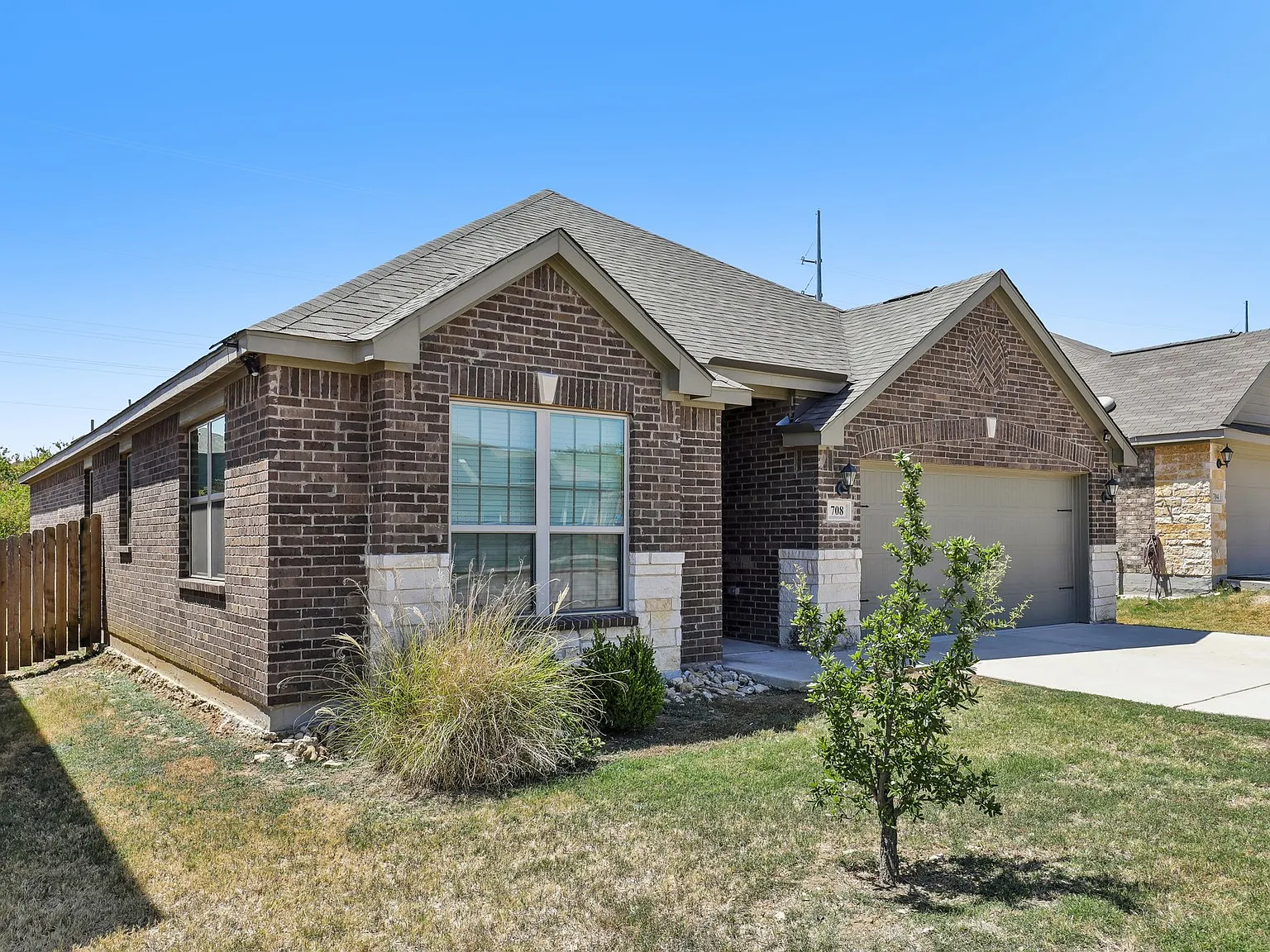 3 bed, 1739 sqft, $2,250 — Photo 3