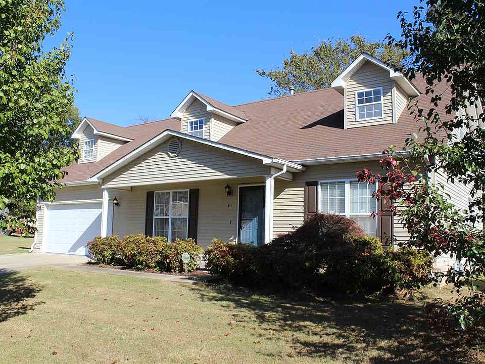 1st image of 912 Hunter Ln
