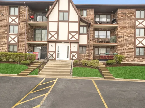 10532 Ridge Cove Dr APT 16A, Chicago Ridge, IL 60415