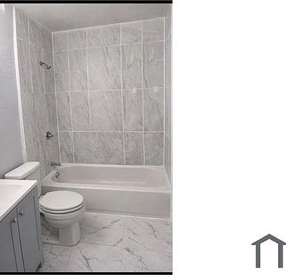 3rd image of 1836 W 33rd St