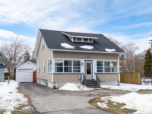 2nd image of 3303 Dewey Ave