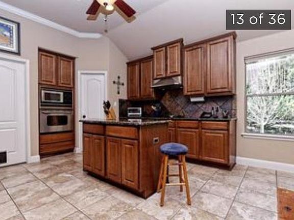 4th image of 8 Canyon Cir