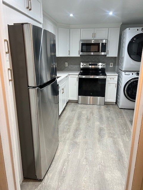 Fully renovated kitchen with all new appliances! Entry from main hall.