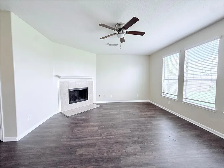 7403 Bering Landing Dr — Photo 21