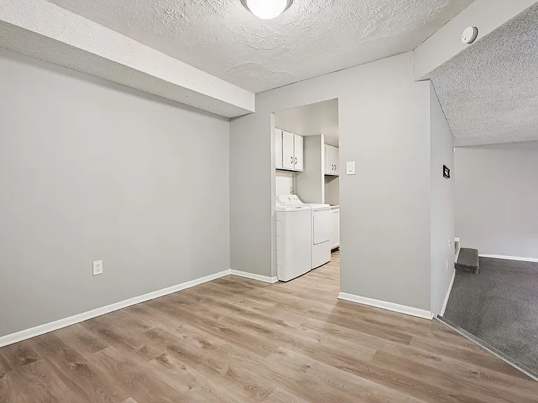 Aspen Apartments in Whitehall — Photo 40