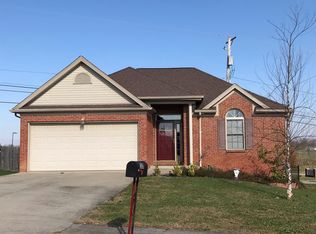580 Copperfield Dr, Lawrenceburg, KY 40342