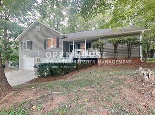 1104 Canterbury Ln, Woodstock, GA 30188