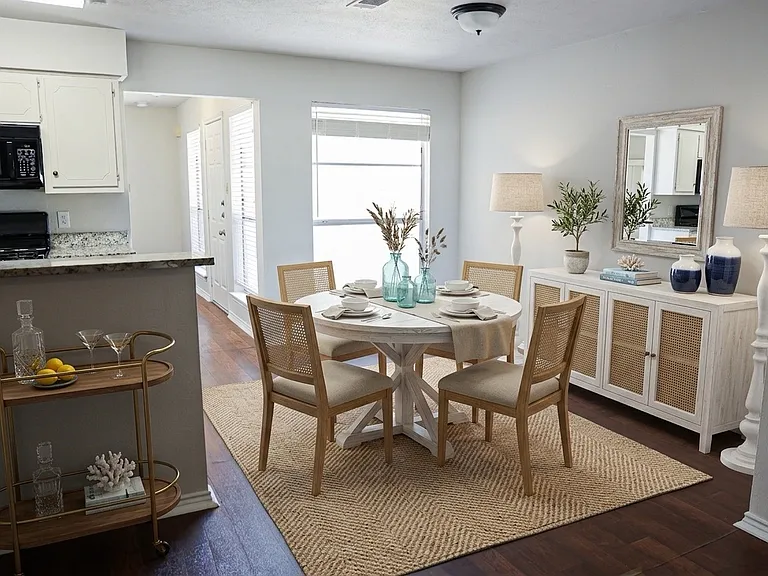 1302 Crescent St — Photo 11