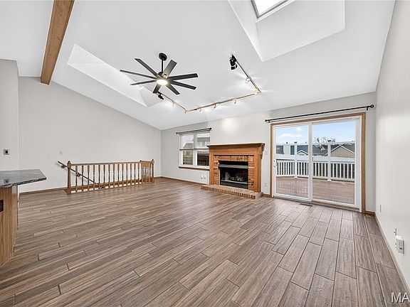 4th image of 4 Walnut Creek Ct
