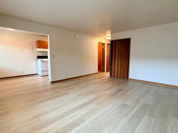 Welcome to Parkwood Apartments!, 3200 NE 140th St APT 10, Seattle, WA 98125