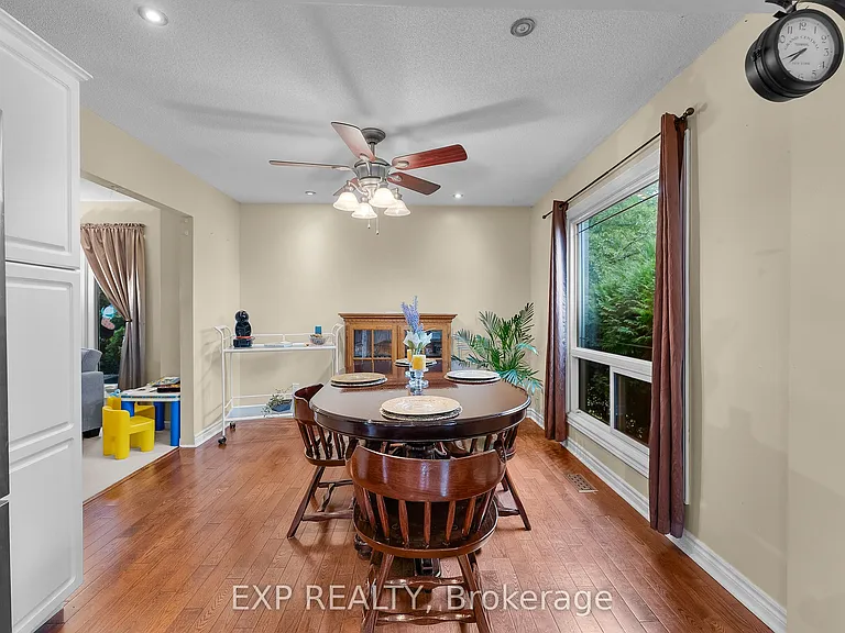3 Briarsdale Cres — Photo 13