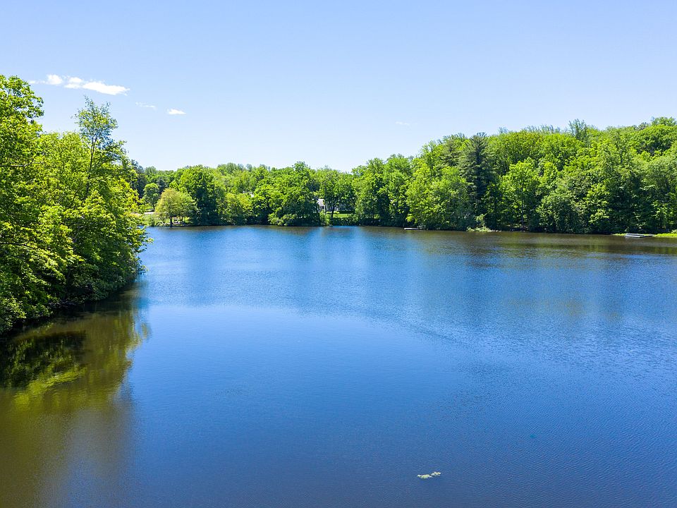 Tranquil Setting 