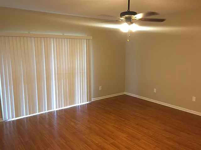1779 Ferncreek Dr — Photo 6