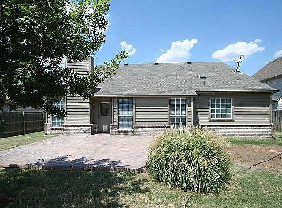 3rd image of 19722 E 38th Pl S