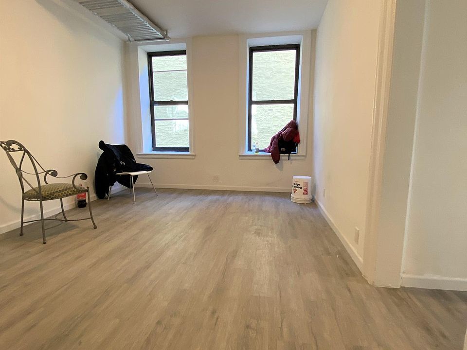 1st image of 2436 Webb Ave