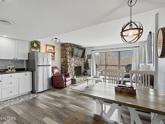 2nd image of 1081 Cove Rd APT 1024