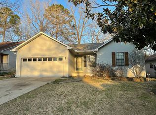 7 Redleaf Cir, Little Rock, AR 72210