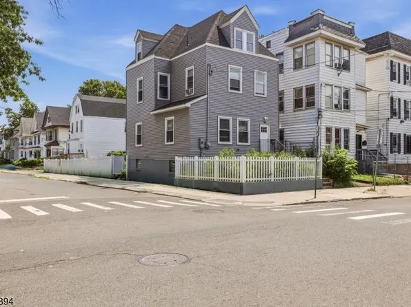 44 Fabyan Pl, Newark City, NJ 07108
