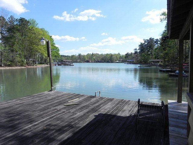 1st image of 529 Holiday Dr