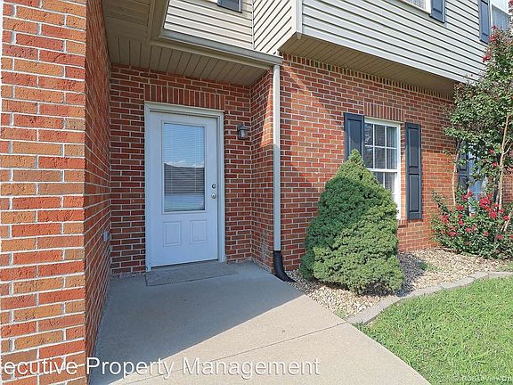4th image of 2806 Larkspur Ct