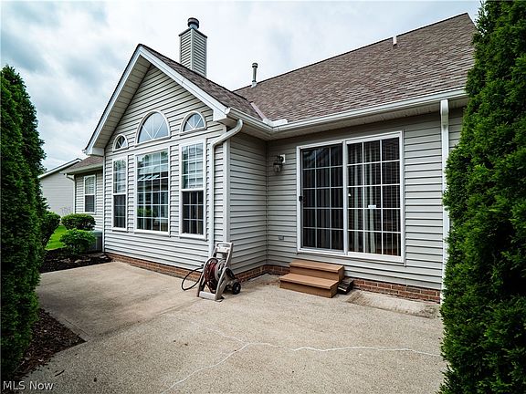3rd image of 16815 Newport Ln