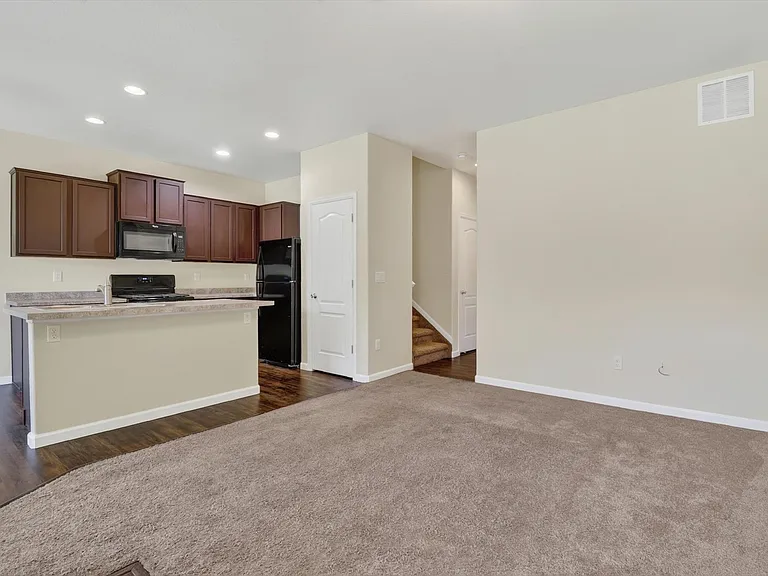 1209 Bistre St — Photo 3