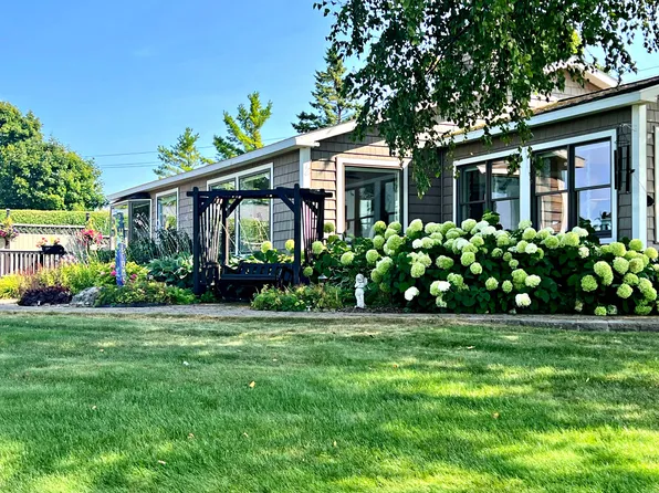 620 S State St, Saint Ignace, MI 49781
