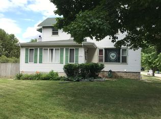 741 Sheridan St, Aurora, IL 60505