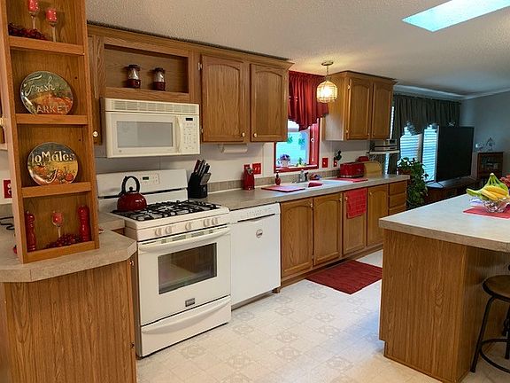 2nd image of 57305 Sawmill Ln