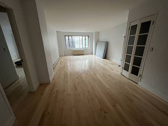 4th image of 166 E 63rd St APT 4K
