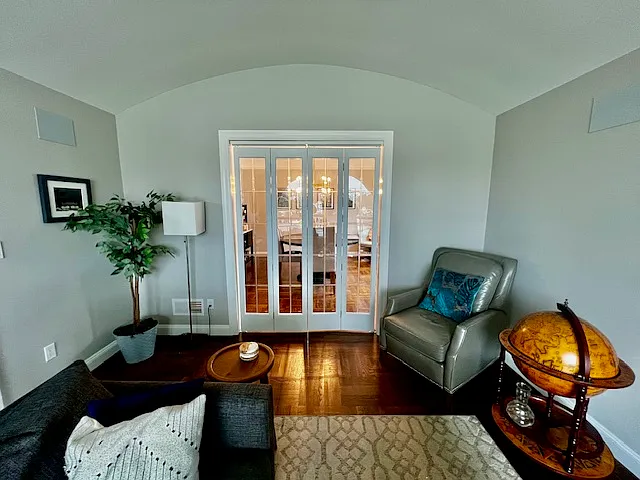 739 Rockdale Dr — Photo 20