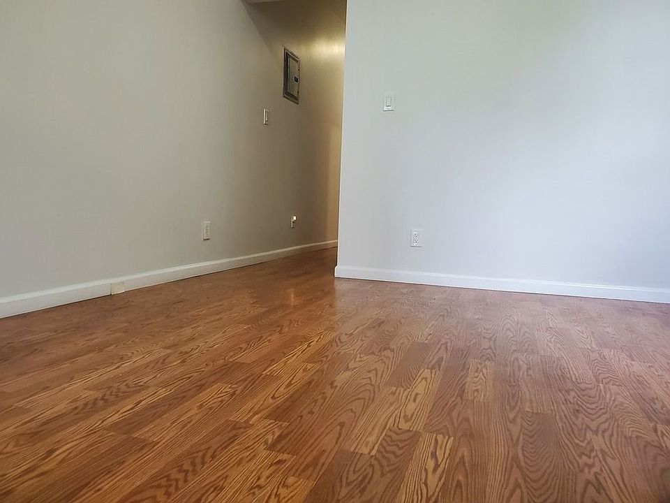 1st image of 827 Saint Johns Pl #2L