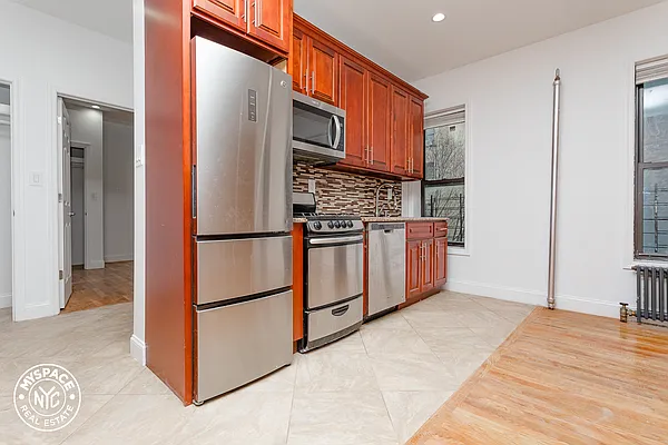 Rented by MySpaceNYC | media 26